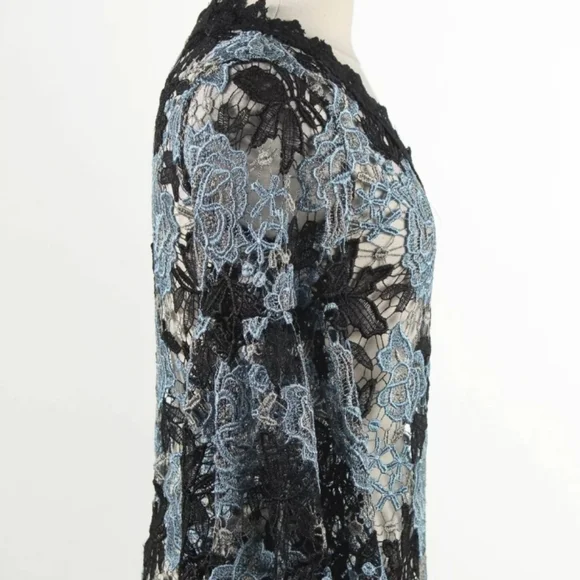 *  KOBI LACE BLUE & BLACK FORAL TOP,  SIZE  XS - Picture 4 of 8